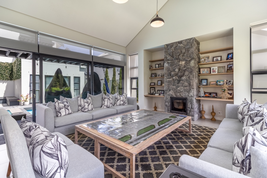 6 Bedroom Property for Sale in Pearl Valley at Val de Vie Western Cape